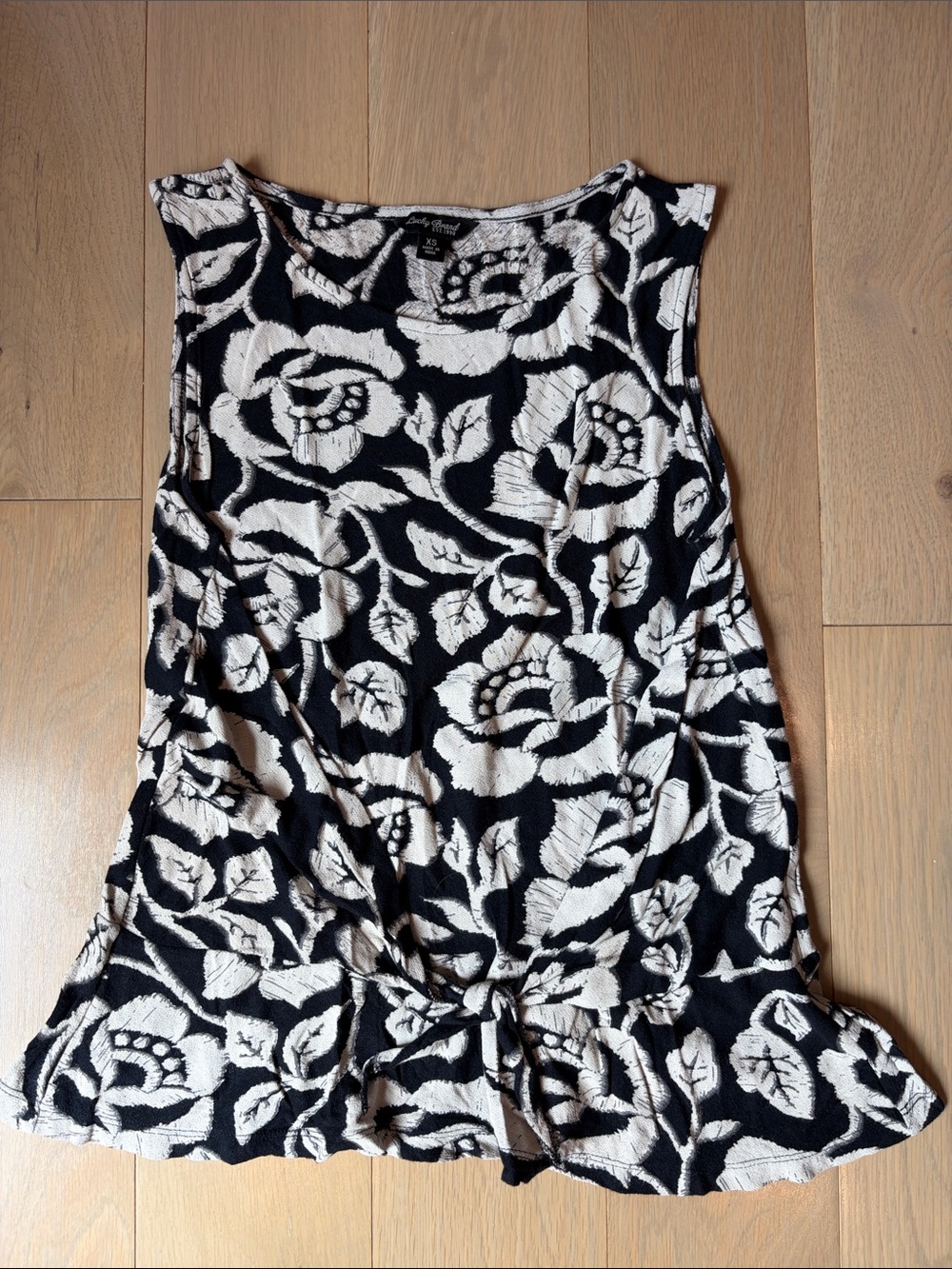 Lucky Brand Navy & White Floral Tie-Front Women's Top